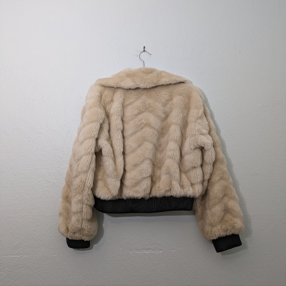 Urban Outfitters Women's Uo Francine Faux Fur Bomber Jacket - Picture 2 of 5
